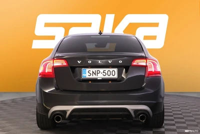 Volvo S60 2017, photo 7/39
