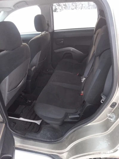 Mitsubishi Outlander 2009, kuva 8/8