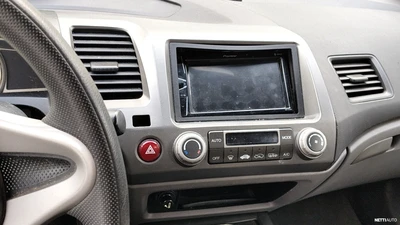 Honda Civic 1,8i Comfort 4D 2006, kuva 4/5
