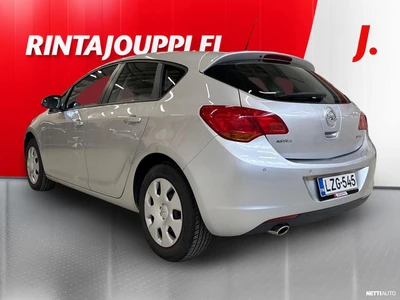 Opel Astra 2011, kuva 2/32