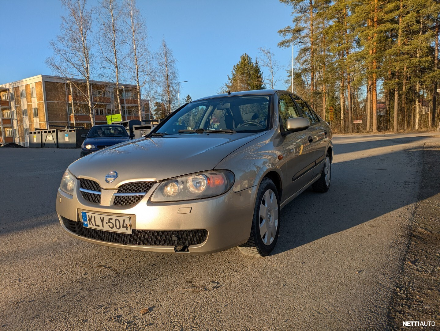 Nissan Almera