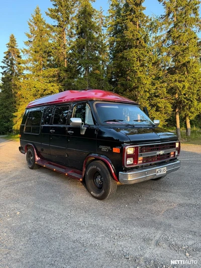 Chevrolet Chevy Van 1989, kuva 2/10