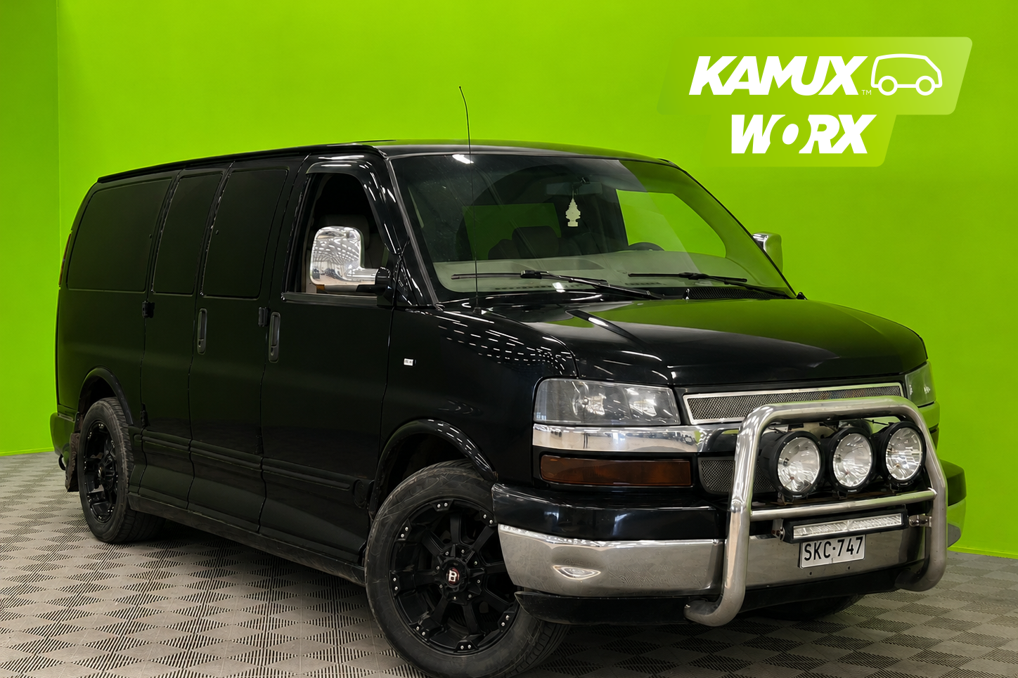 Chevrolet Chevy Van Express 2500