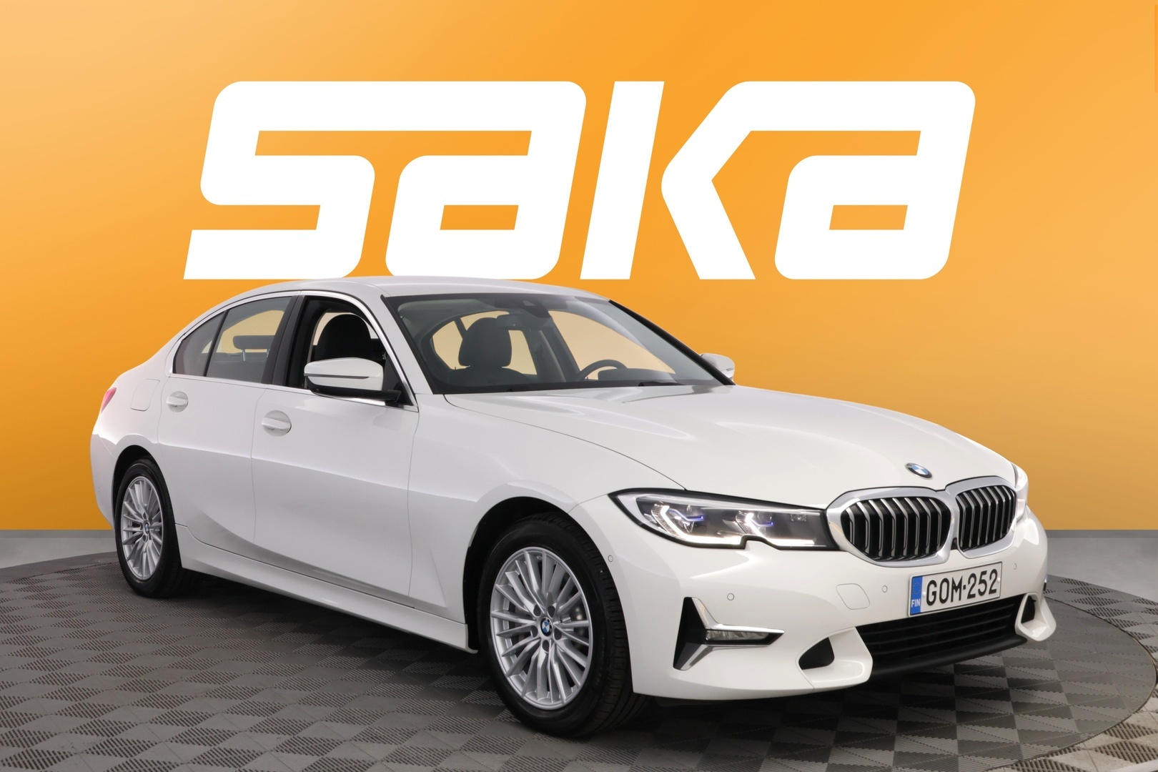 BMW 330