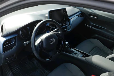 Toyota C-HR 2,0 Hybrid Intense Edition 2021, kuva 2/3