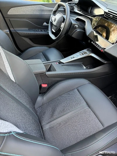 Peugeot 308 2024, photo 6/16