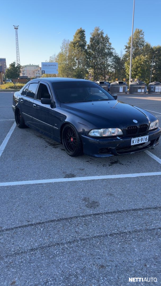 BMW 525