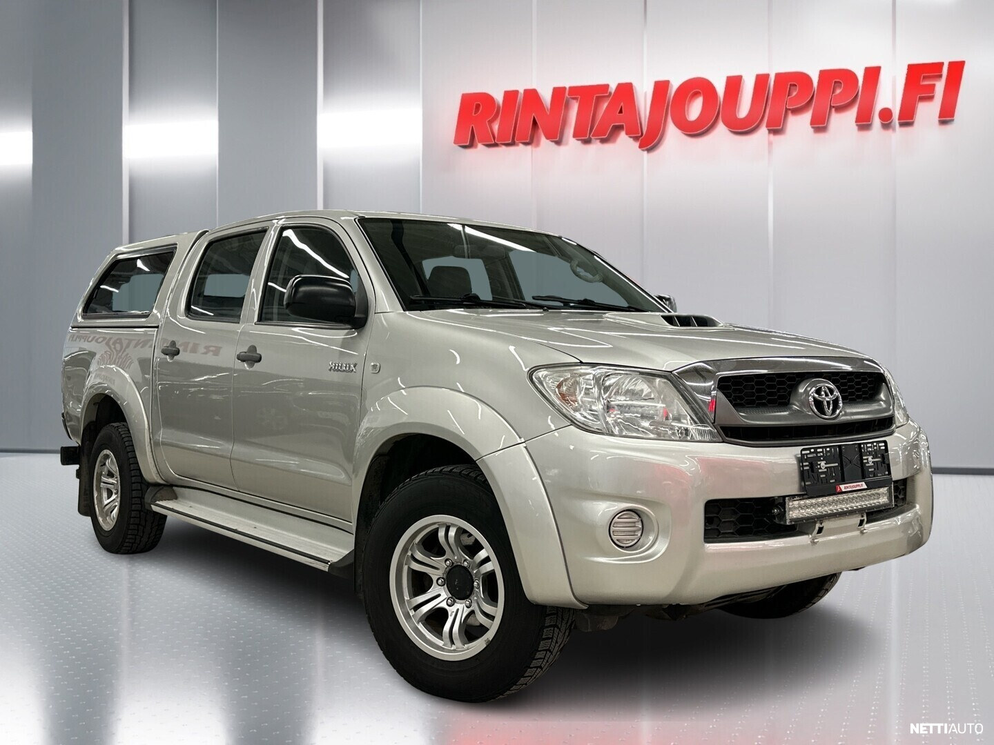 Toyota Hilux Double Cab 2,5 D-4D 4WD 144 SR / 2-P / SIISTI!
