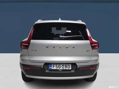 Volvo XC40 2025, photo 5/16