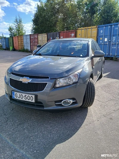 Chevrolet Cruze 4-ov LT 1,8 104kW AT6 2011, photo 1/22