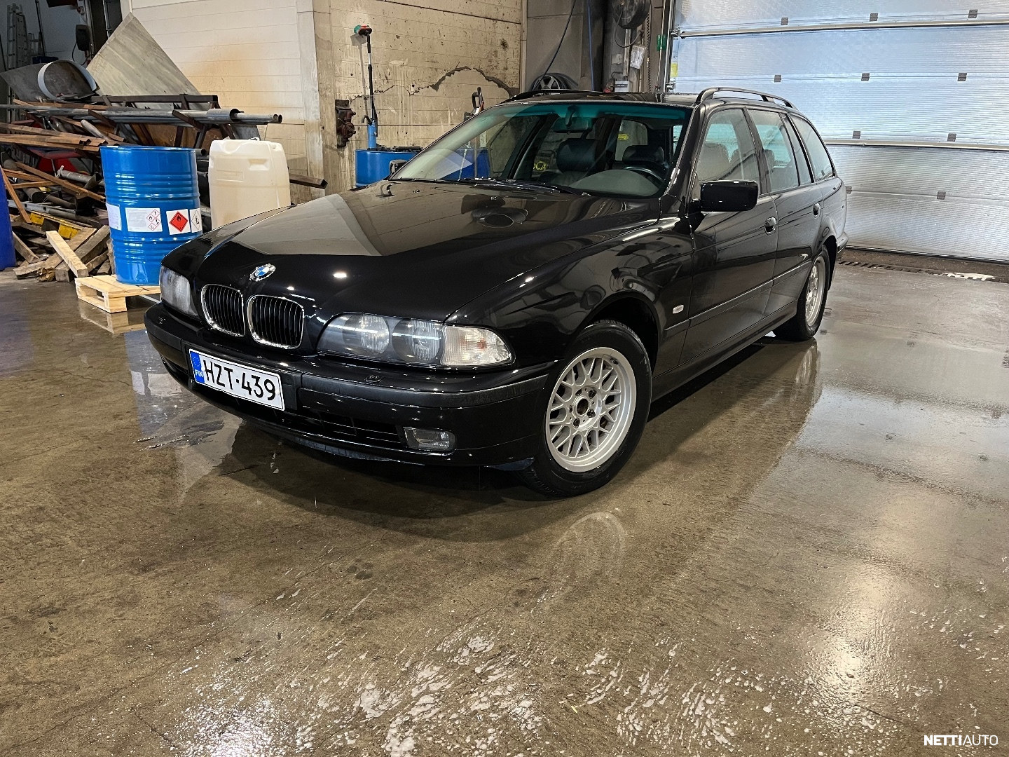 BMW 528