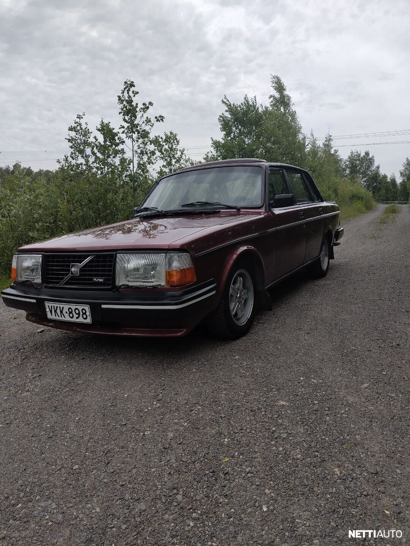 Volvo 244