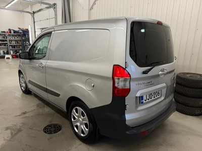 Ford Transit Courier 2016, kuva 2/10