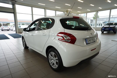Peugeot 208 Vision VTi 82 5-ov 2014, kuva 2/11