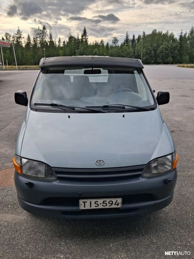 Toyota Hiace Bensiini 4ov lyhyt 1999, kuva 6/15