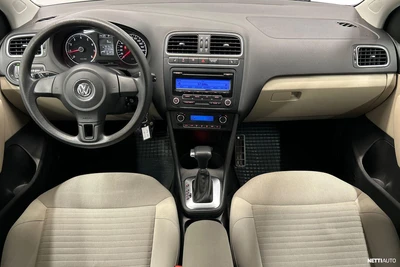 Volkswagen Polo 2010, photo 7/23