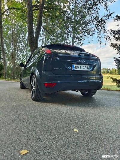 Ford Focus 2,0 145hv Trend M5 3-ovinen 2009, photo 4/9