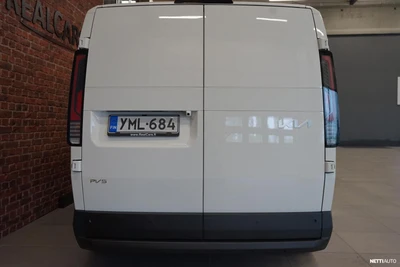Kia PV5 Cargo L2H1 71,2kwh PLUS 2026, photo 6/14