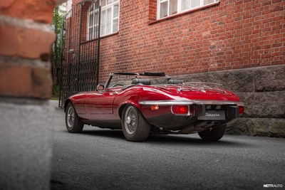 Jaguar E-type Series 3 V-12 Roadster 1974, kuva 2/10