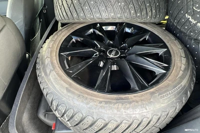 Audi Q4 e-tron 45 e-tron quattro Comfort 2022, kuva 4/7