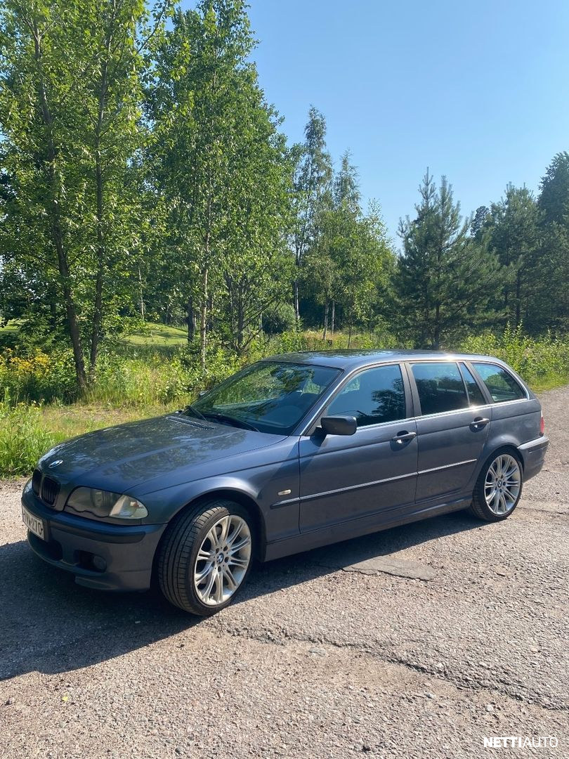 BMW 330