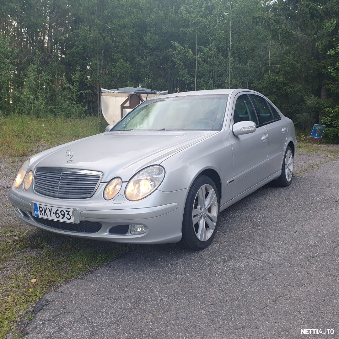 Mercedes-Benz E 200