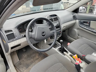 Kia Cerato Ajoaikaa 3/2027 asti 2005, photo 5/6