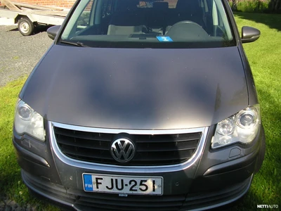 Volkswagen Touran Touran 2010, kuva 1/23