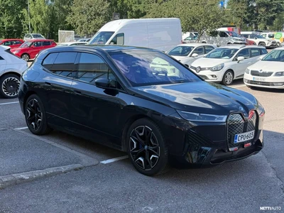 BMW iX xDrive40 Sport Package 2022, photo 3/28