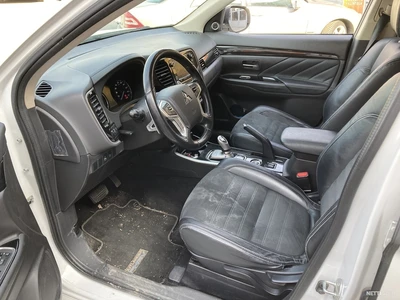 Mitsubishi Outlander Instyle Navi 4WD 5P 2015, kuva 6/6