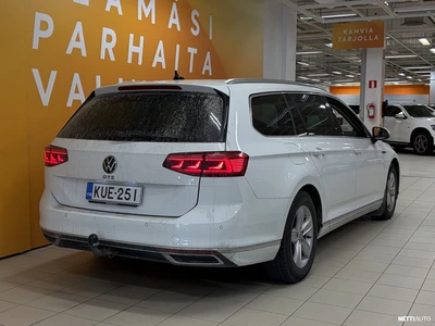 Volkswagen Passat 2021, photo 3/13