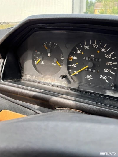 Mercedes-Benz 300 E 3,0 (124) 4d 1985, kuva 4/8