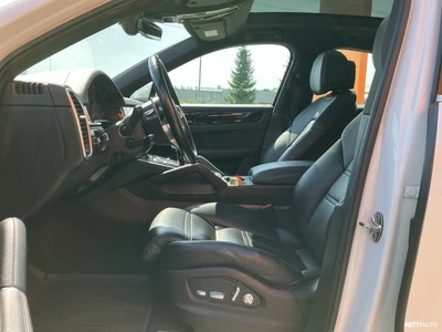 Porsche Cayenne 2020, photo 3/10