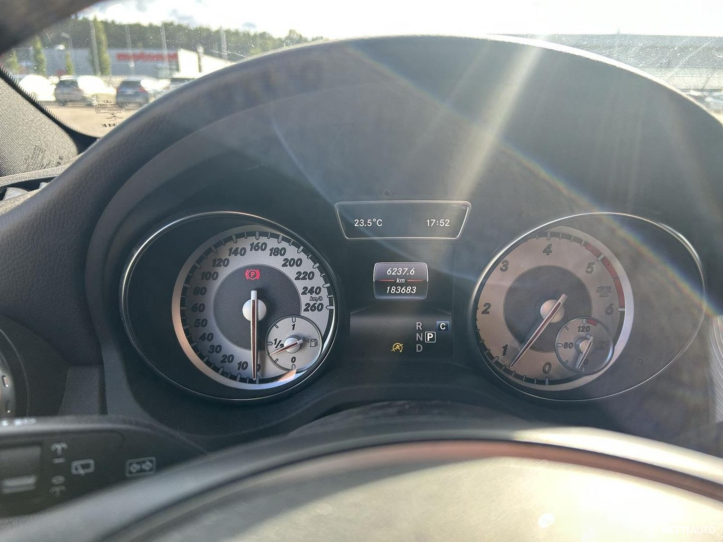 Mercedes-Benz GLA 2017, kuva 7/9