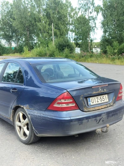 Mercedes-Benz 220 2001, kuva 4/8