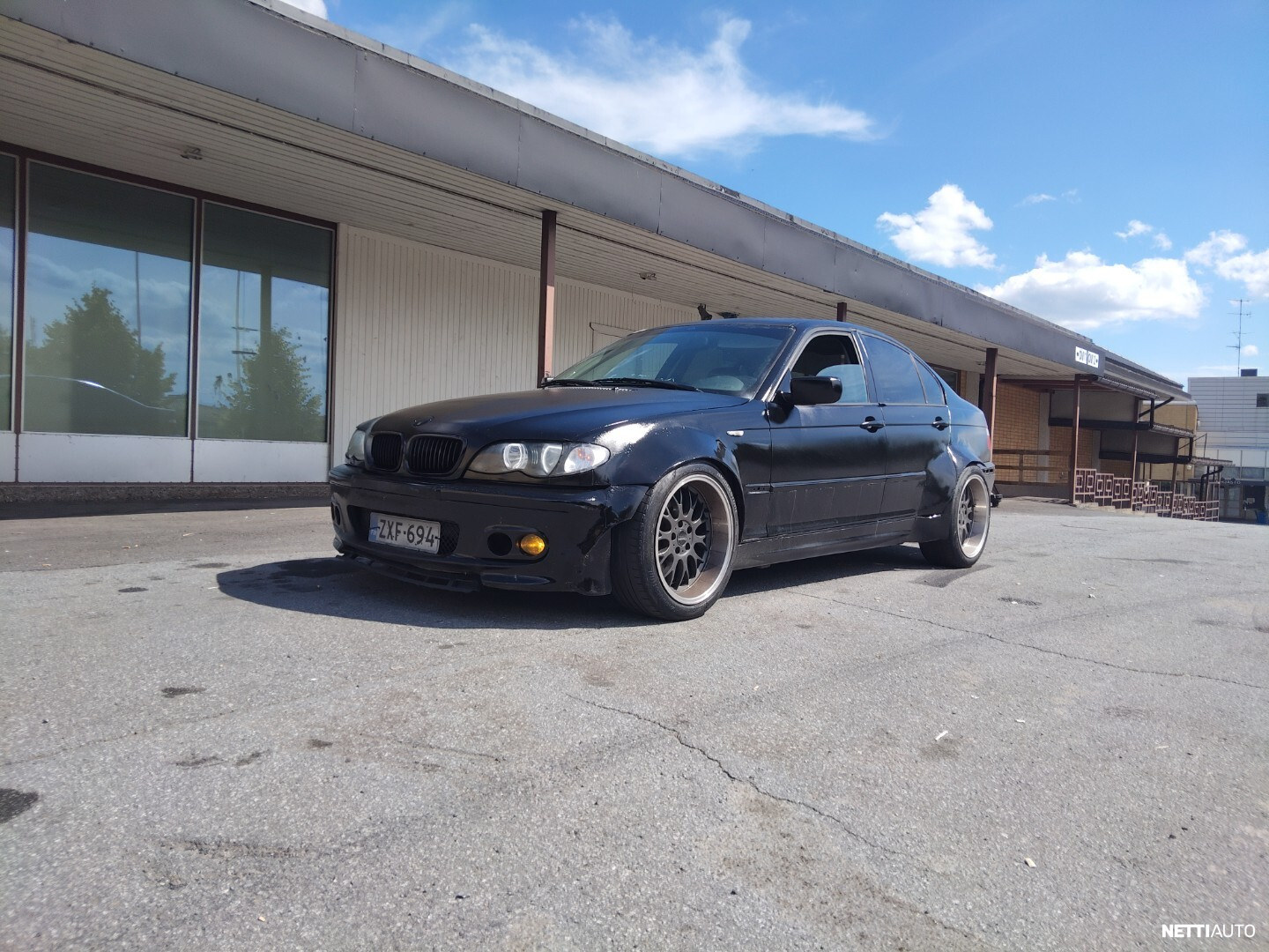 BMW 320