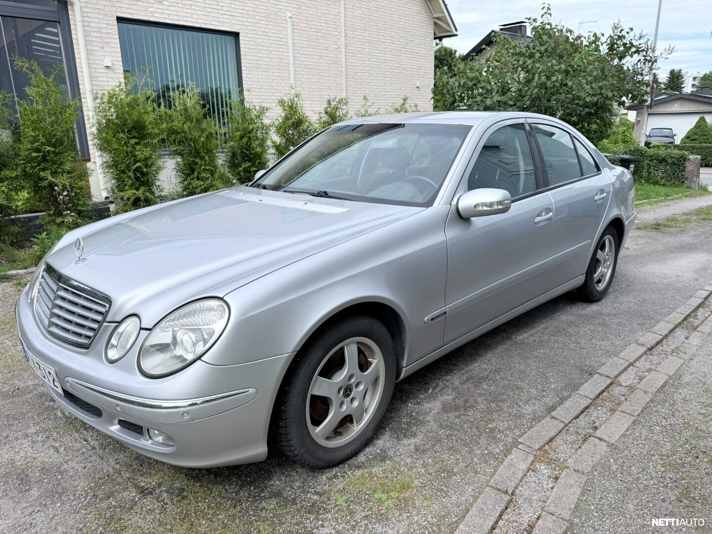 Mercedes-Benz E