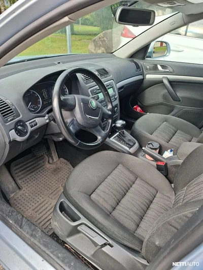 Skoda Octavia 2009, kuva 7/10