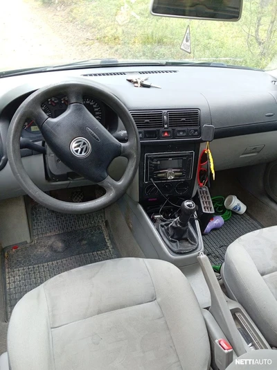 Volkswagen Golf 2000, photo 2/5