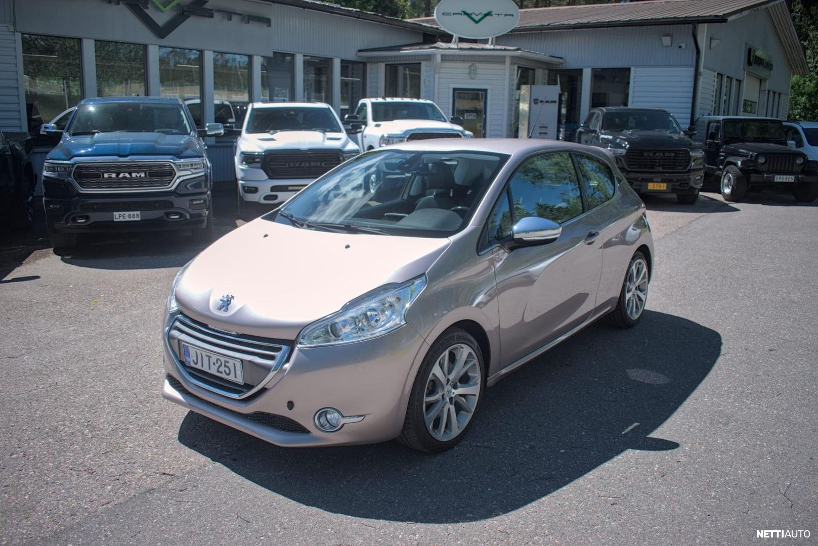 Peugeot 208