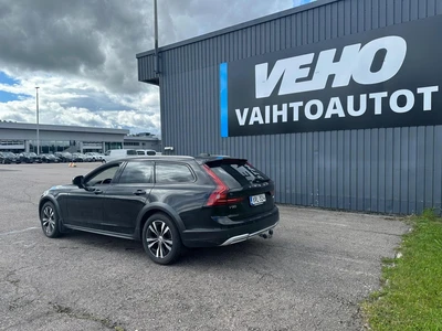 Volvo V90 Cross Country 2022, photo 2/3