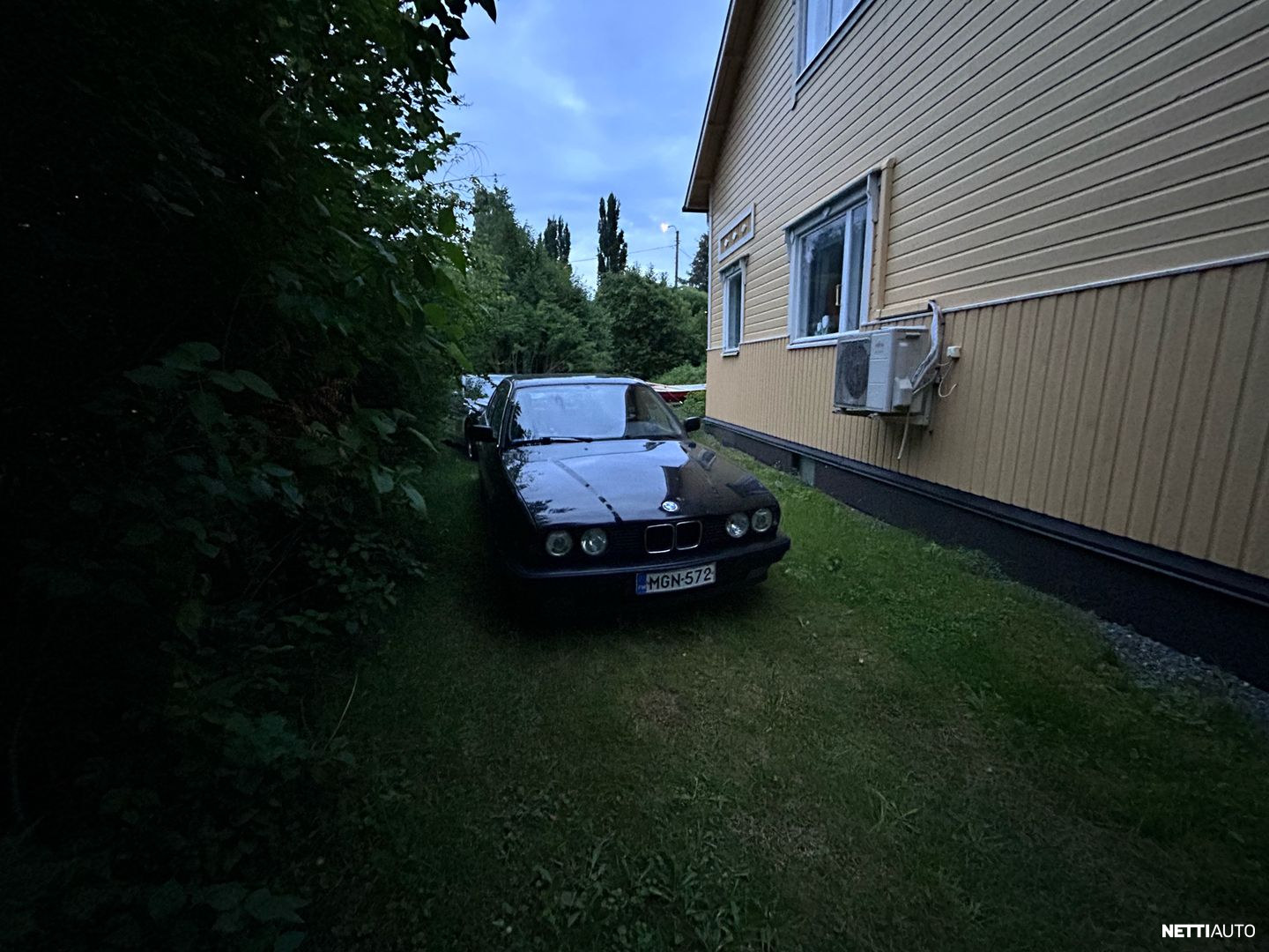 BMW 518