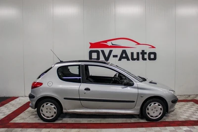 Peugeot 206 1.9 D Hatchback 2001, photo 7/18