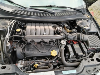 Dodge Stratus 1996, kuva 8/8