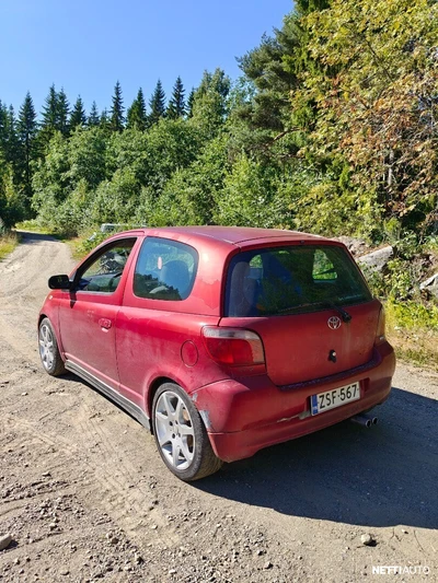 Toyota Yaris 2002, kuva 3/6