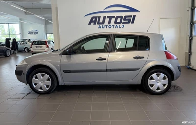 Renault Megane Hatchback 2,0 16V 5d AT 2004, photo 2/19