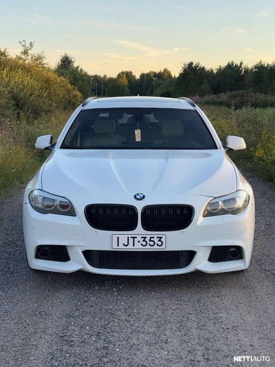 BMW 520 Sport A F11 Touring Business 2011, photo 1/9