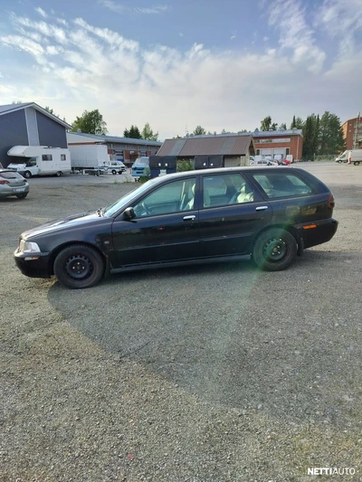 Volvo V40 2004, photo 2/7