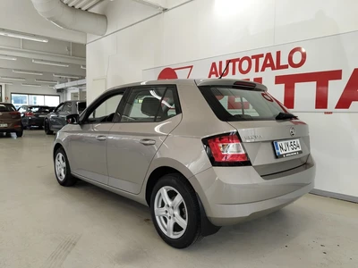 Skoda Fabia 1,2 TSI 90 Ambition 2015, kuva 4/20