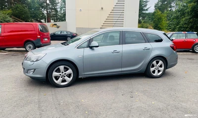 Opel Astra 2011, kuva 2/15